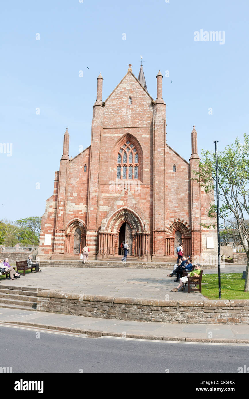 Saint Magnus Cathedral a Kirkwall sulle isole di Orkney Foto Stock