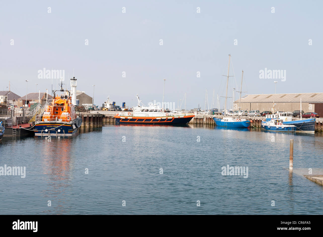 Kirkwall Porto e barche da pesca sul Orkney Islands Foto Stock