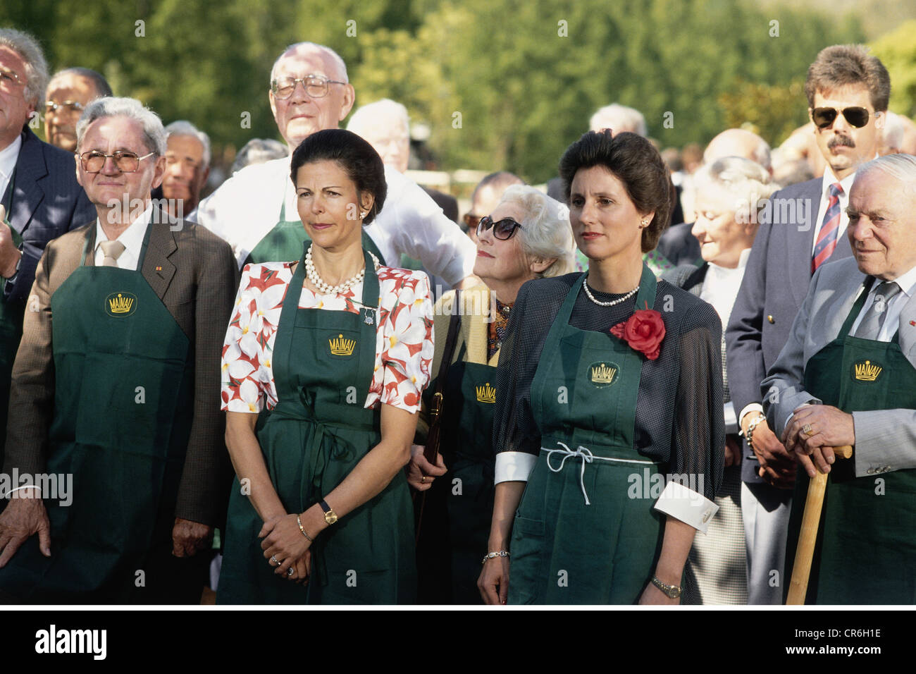 Bernadotte, Lennart Count, 8.5.1909 - 21.12.2004, nobiluomo svedese, 80th compleanno, con la regina Silvia di Svezia e la moglie Contessa Sonja, isola di Mainau, 8.5.1989, , Foto Stock