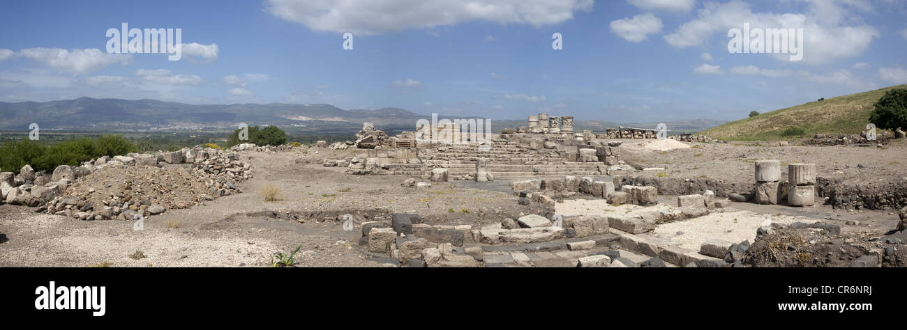 Vista panoramica del romano Tempio corinzio rovine presso la Omrit Historic Site, Israele Foto Stock