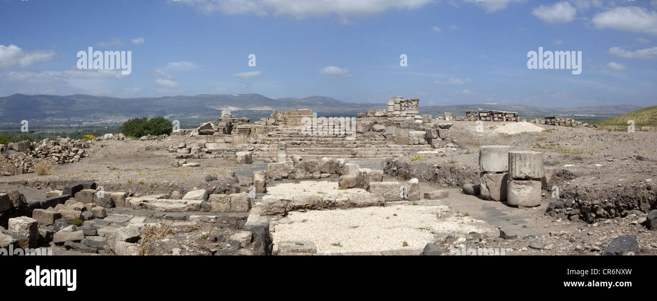 Vista panoramica del romano Tempio corinzio rovine presso la Omrit Historic Site, Israele Foto Stock