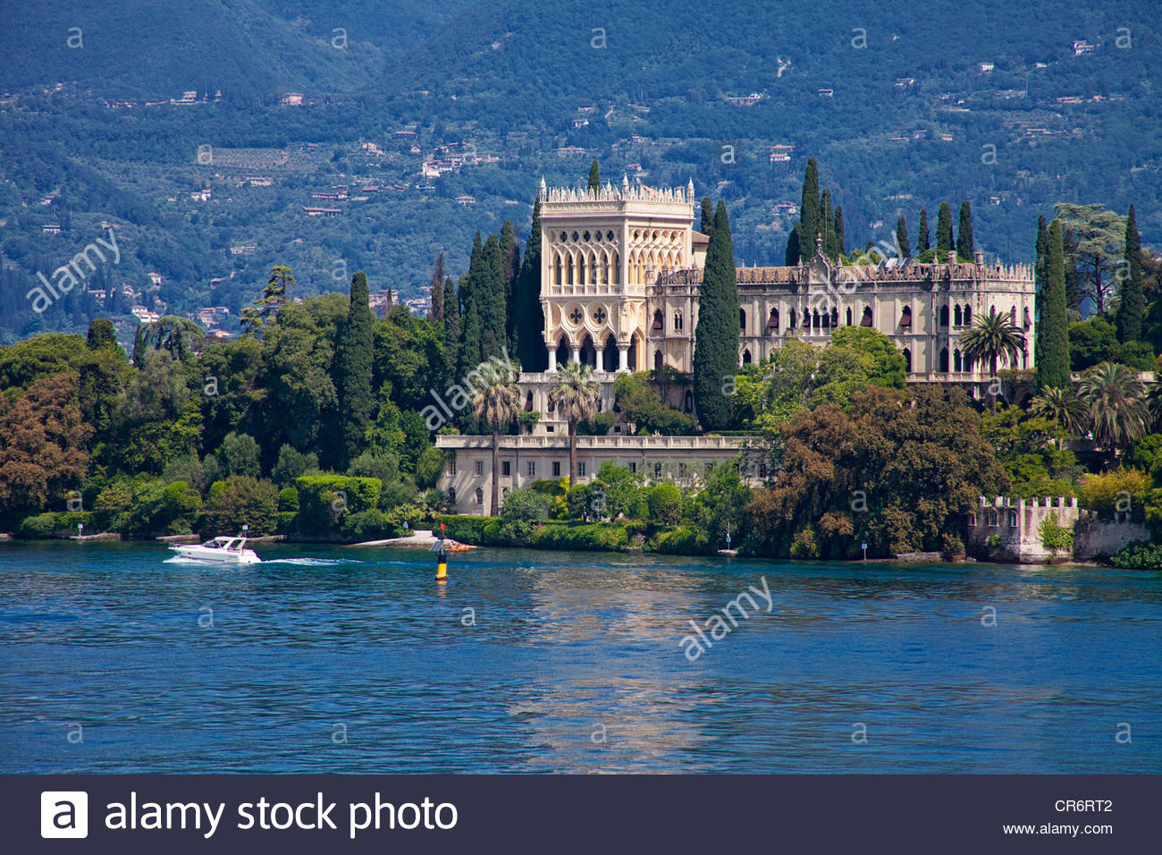 L'Isola del Garda, la più grande isola del Lago di Garda, Villa veneziana della famiglia L'Isola del Garda, la più grande isola del Lago di Garda, Villa veneziana della famiglia