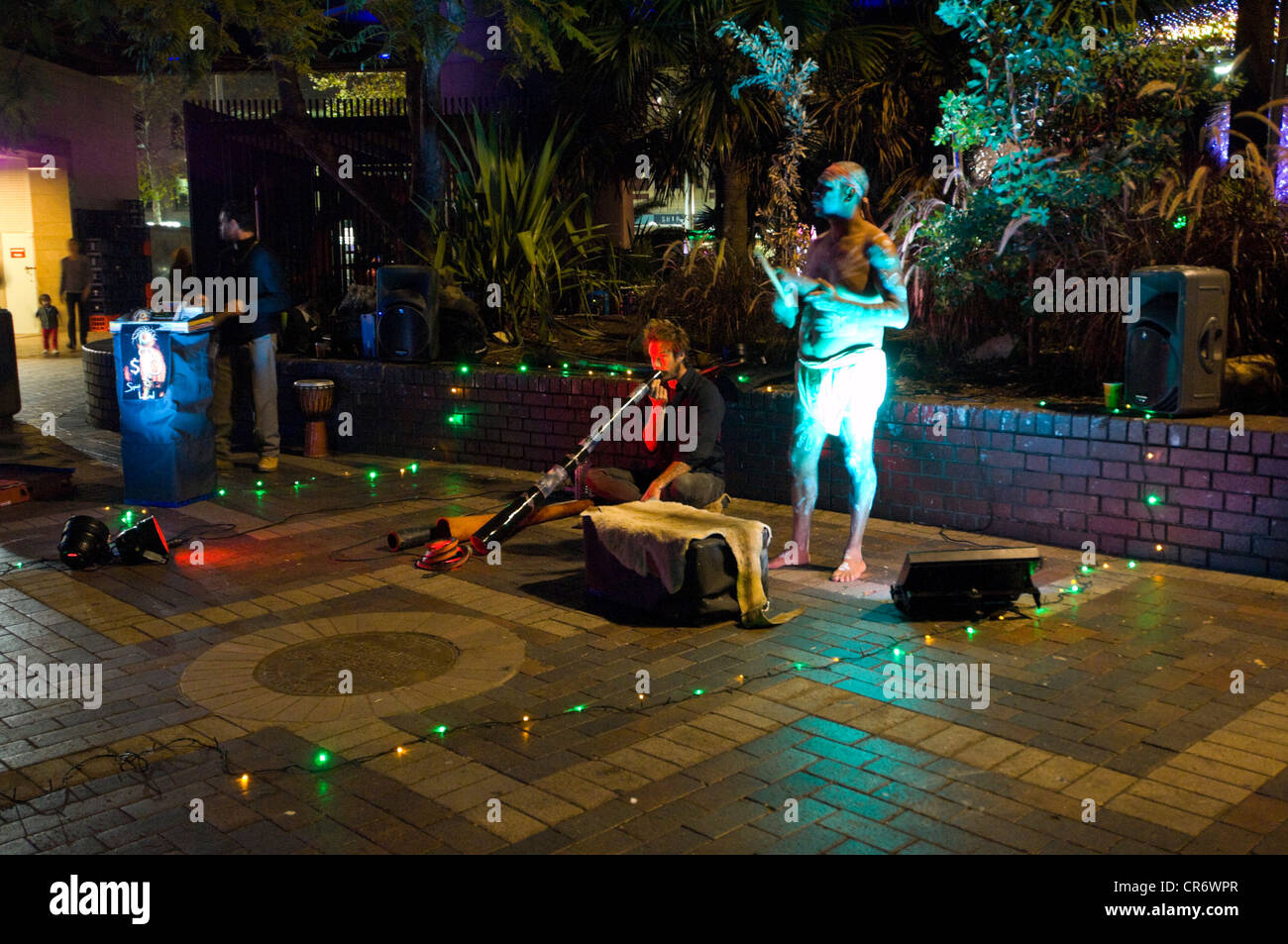 Suonatore ambulante aborigena, Circular Quay, Sydney, Australia Foto Stock