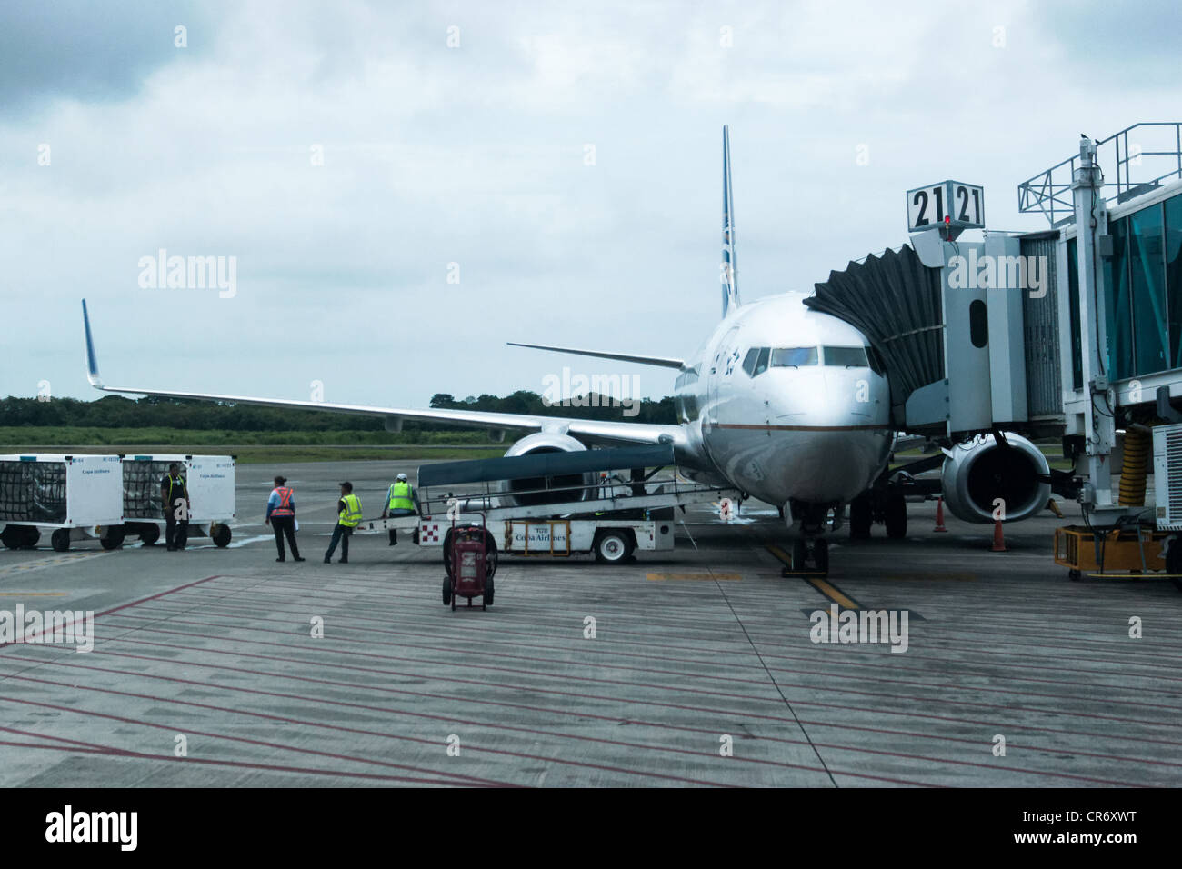 Aeromobili su porta di aeroporto Foto Stock