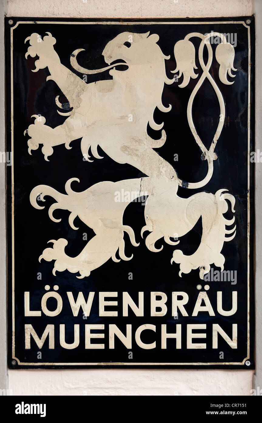 Vecchio Loewenbrau segno dal 1900 al 'Alter semplice', Tuerkenstrasse 57, Monaco di Baviera, Germania, Europa Foto Stock