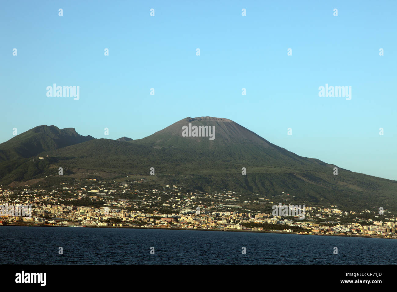 Il Monte Vesuvio, la baia di Napoli, Italia Foto Stock