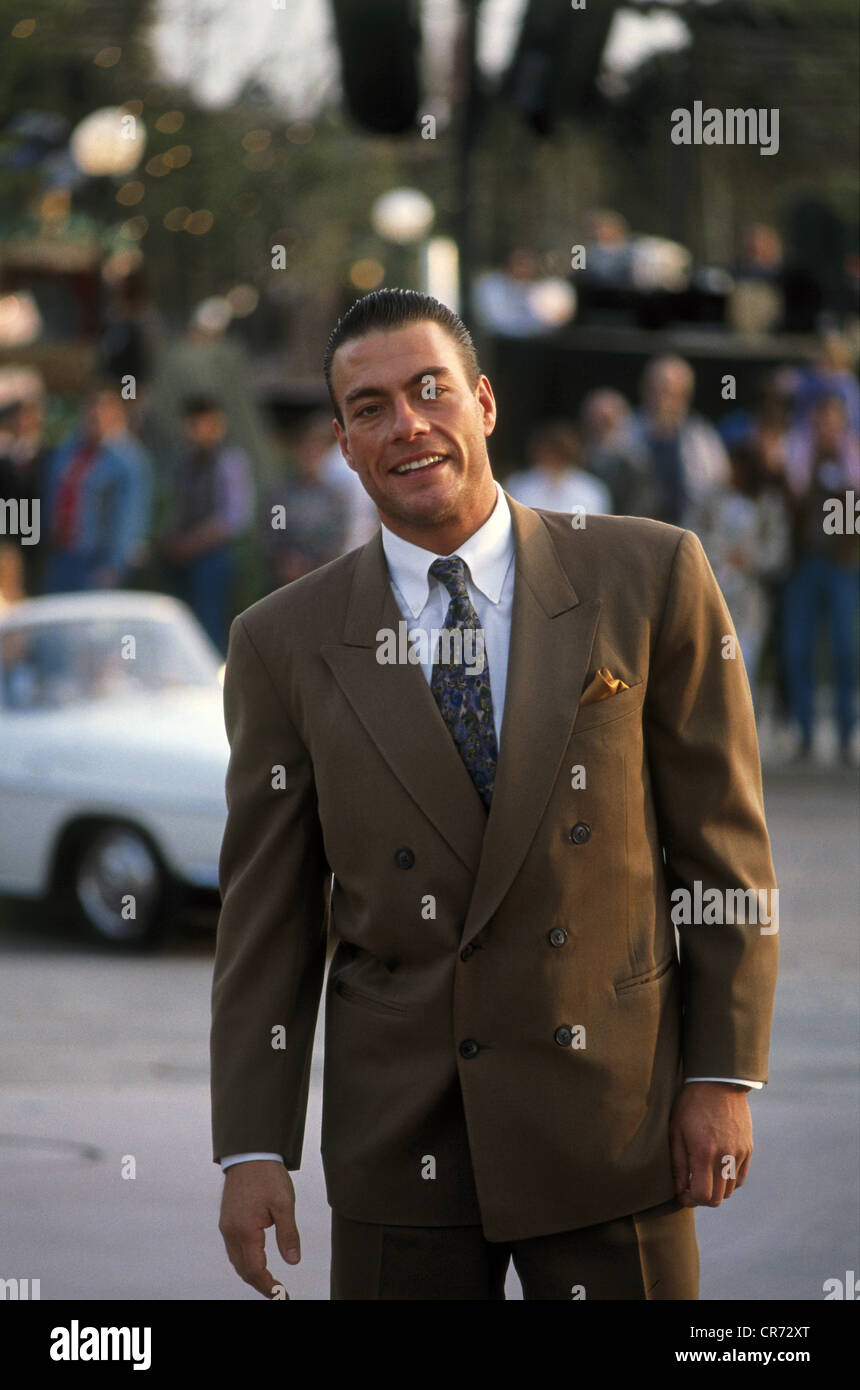 Van Damme, Jean-Claude, * 18.10.1960, attore belga, a mezza lunghezza e apertura di Euro Disney Resort nei pressi di Parigi, aprile 1992, Foto Stock