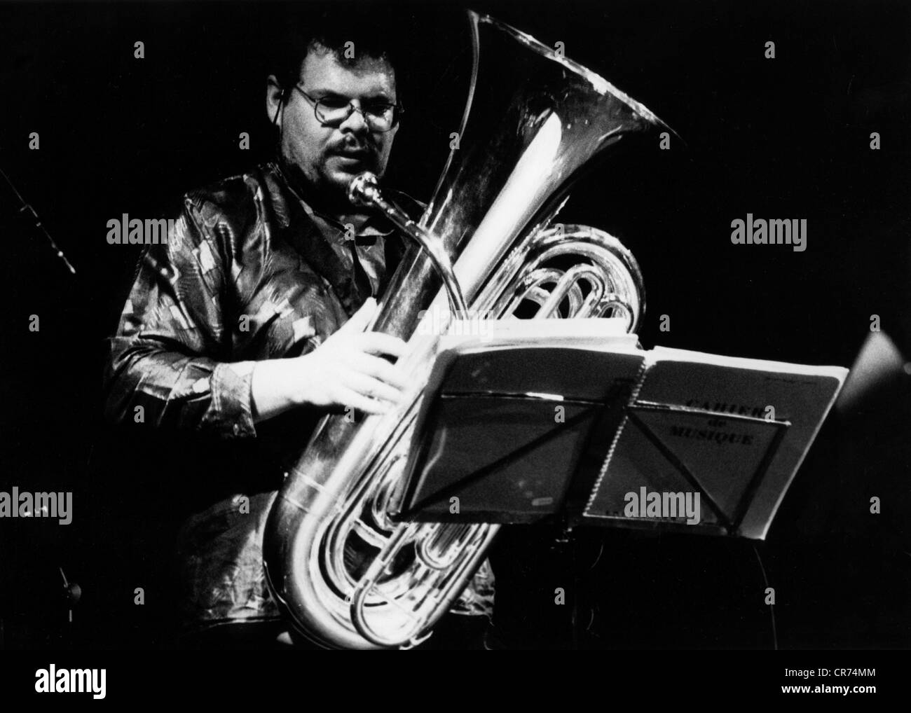 Godard, Michel, * 3.10.1960, musicista francese (tuba jazz), mezza lunghezza, suonando tuba, Mannheim, Germania, 1994, Foto Stock