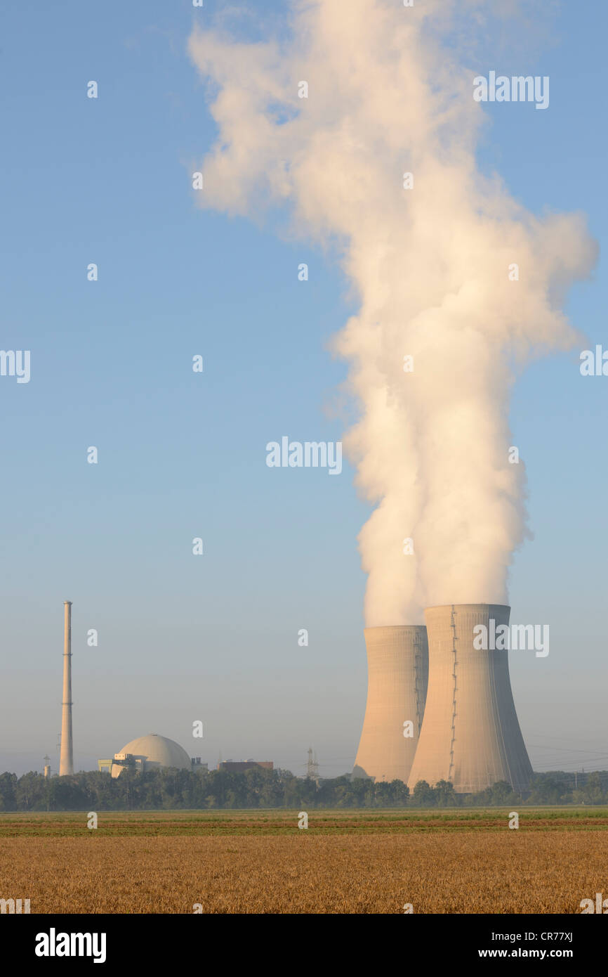 E.ON Grafenrheinfeld centrale nucleare, le torri di raffreddamento, Schweinfurt, Baviera, Germania, Europa Foto Stock