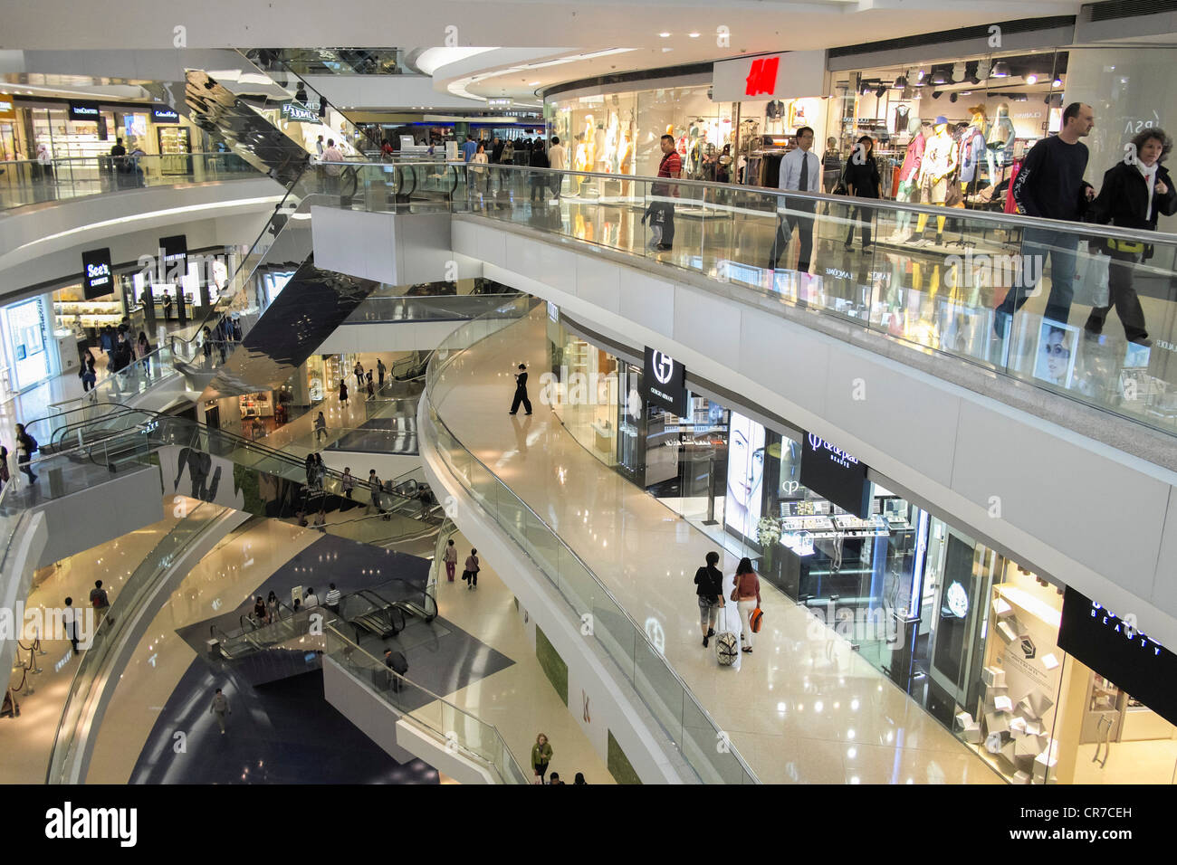 Interno del Festival a piedi il centro commerciale per lo shopping di Hong Kong Foto Stock