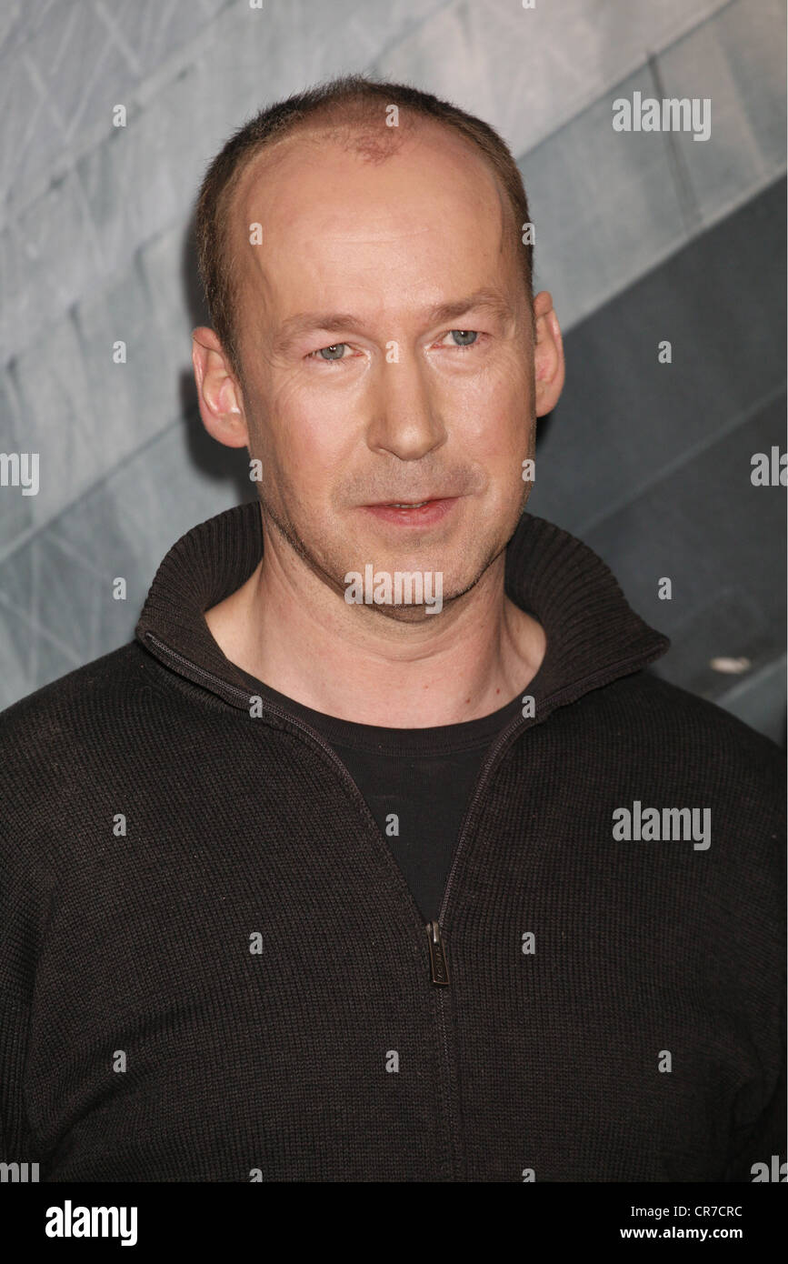 Noethen, Ulrich, *1959, attore tedesco, ritratto, durante il photocall per la televisione tedesca film 'Hindenburg', Amburgo, 9.12.2011, Foto Stock
