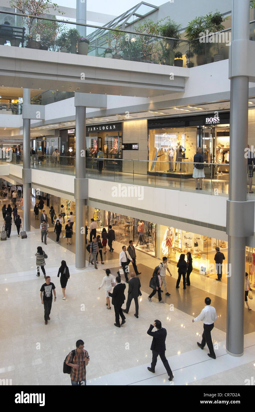 Interno della IFC centro commerciale per lo shopping di Hong Kong Foto Stock
