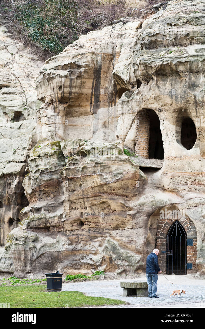 Regno Unito, East Midlands, Nottinghamshire, Nottingham, ingresso di una metropolitana che dà accesso al castello verso il basso per un Foto Stock