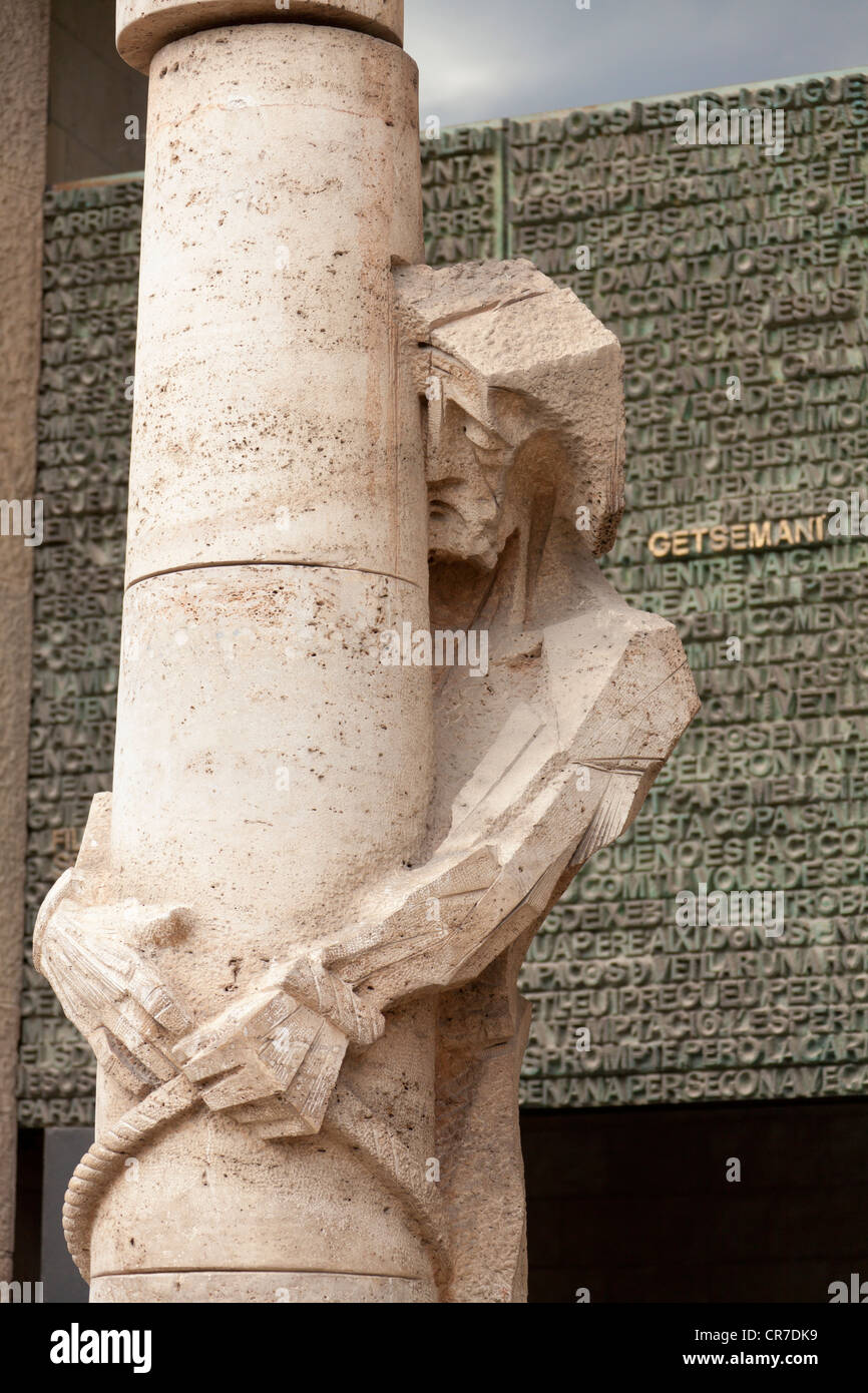 La scultura, la sofferenza di Gesù, chiesa della Sagrada Familia, Temple Expiatori de la Sagrada Família, Antoni Gaudi Foto Stock