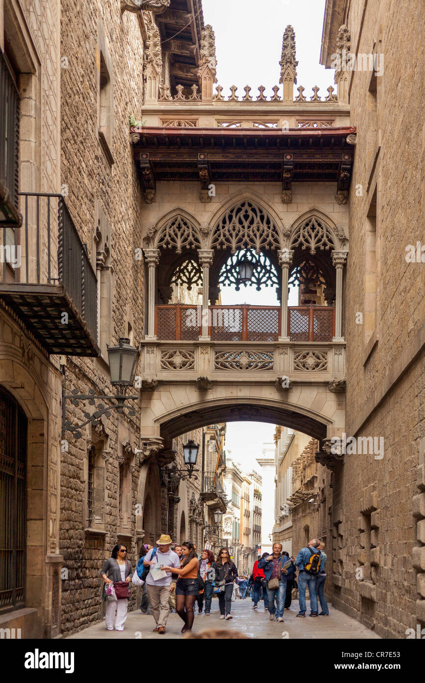 Ponte dei Sospiri, quartiere storico di Barcellona, in Catalogna, Spagna, Europa Foto Stock