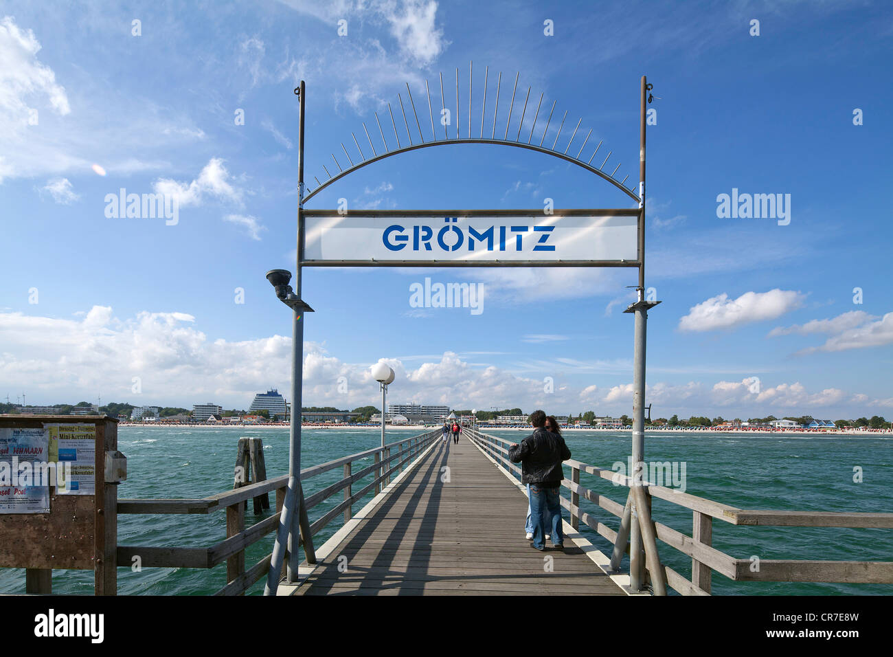 Groemitz Pier, Mar Baltico resort città di Ostseebad Groemitz, Schleswig-Holstein, Germania, Europa Foto Stock