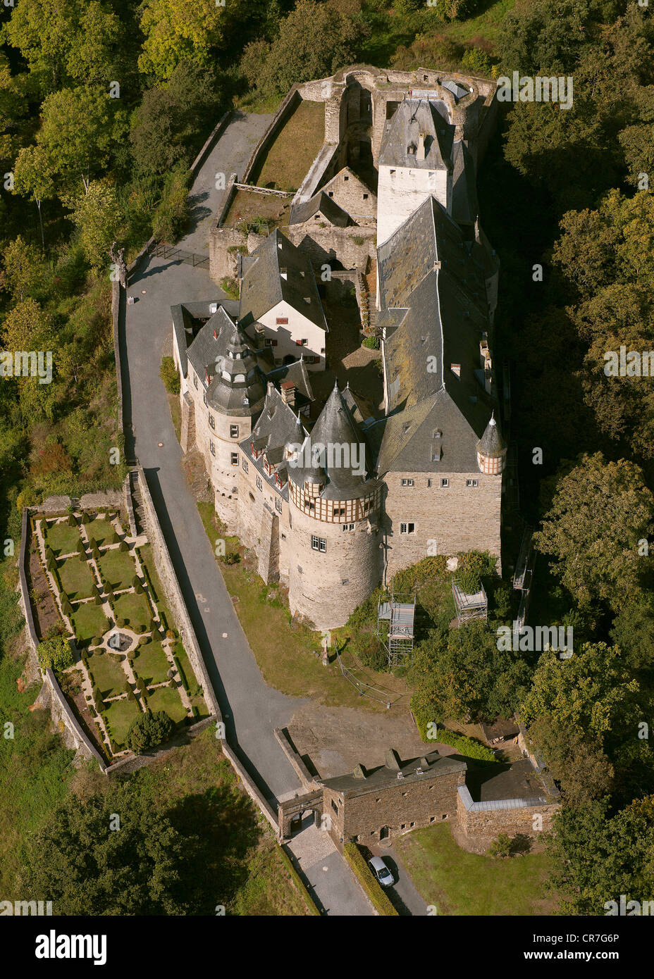 Vista aerea, Buerresheim castello vicino Mayen, Sankt Johann, catena montuosa Eifel, Renania-Palatinato, Germania, Europa Foto Stock