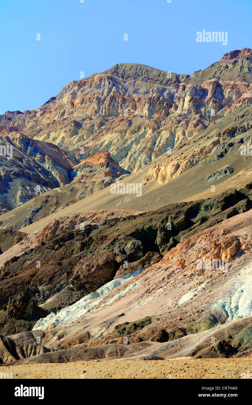 Le pietre colorate da minerali a la tavolozza degli artisti nella luce della sera, il Parco Nazionale della Valle della Morte, CALIFORNIA, STATI UNITI D'AMERICA Foto Stock