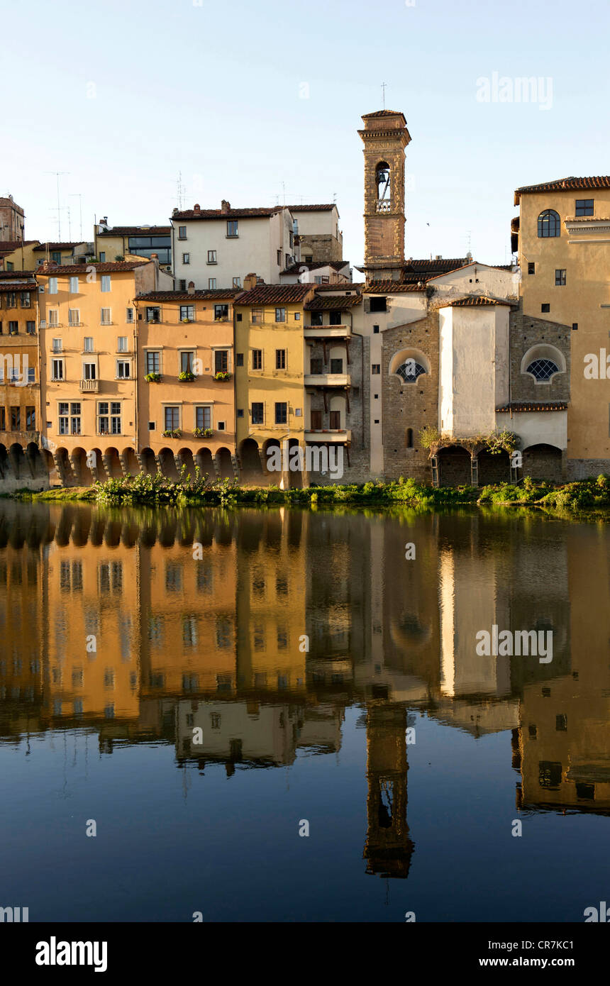 L'Italia, Toscana, Firenze, centro storico Patrimonio Mondiale UNESCO, fiume Arno Foto Stock