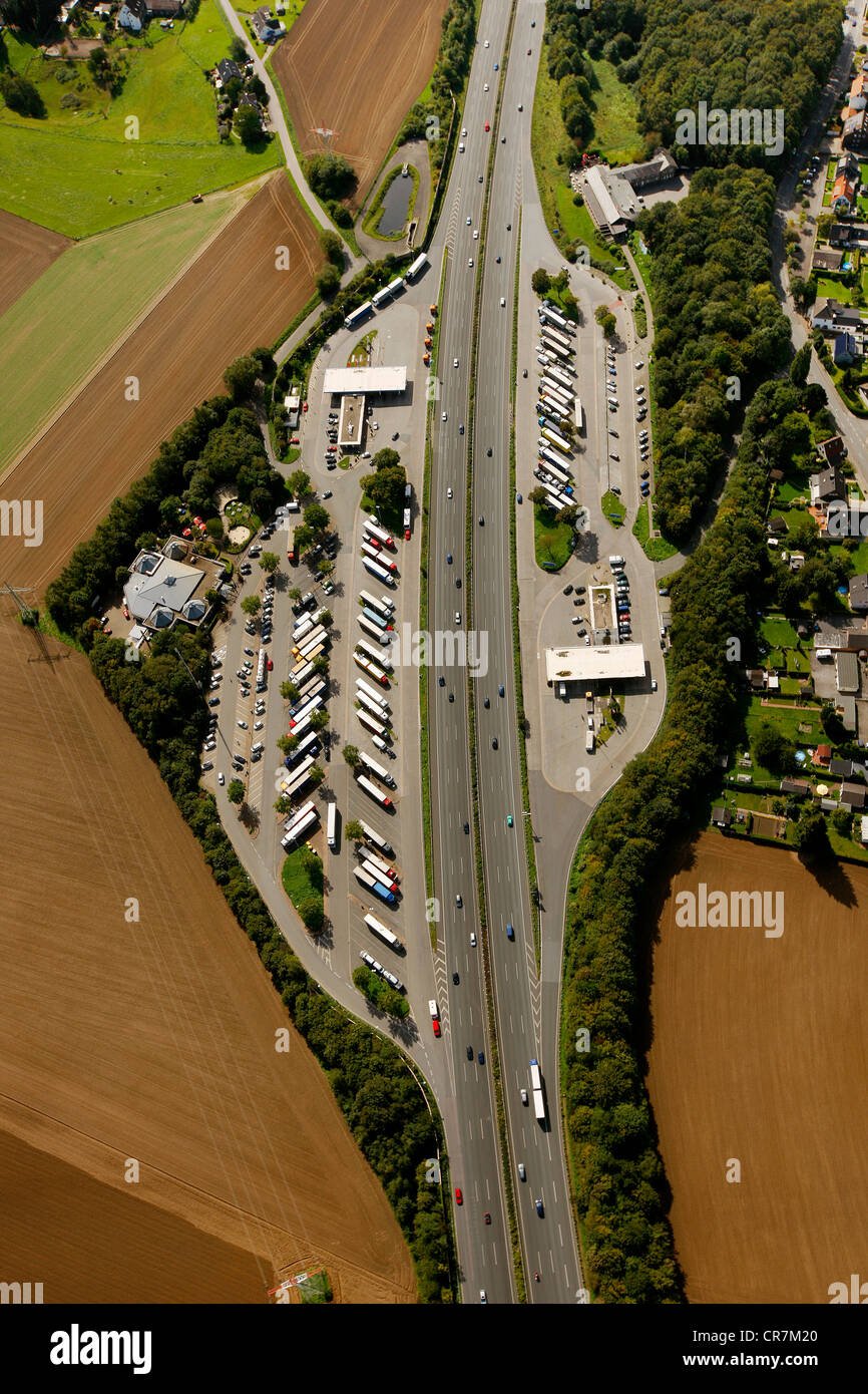 Vista aerea, Autobahnraststaette Lichtendorf, sud e nord autostrada soste, parcheggio per camion, autostrada A1, Schwerte Foto Stock