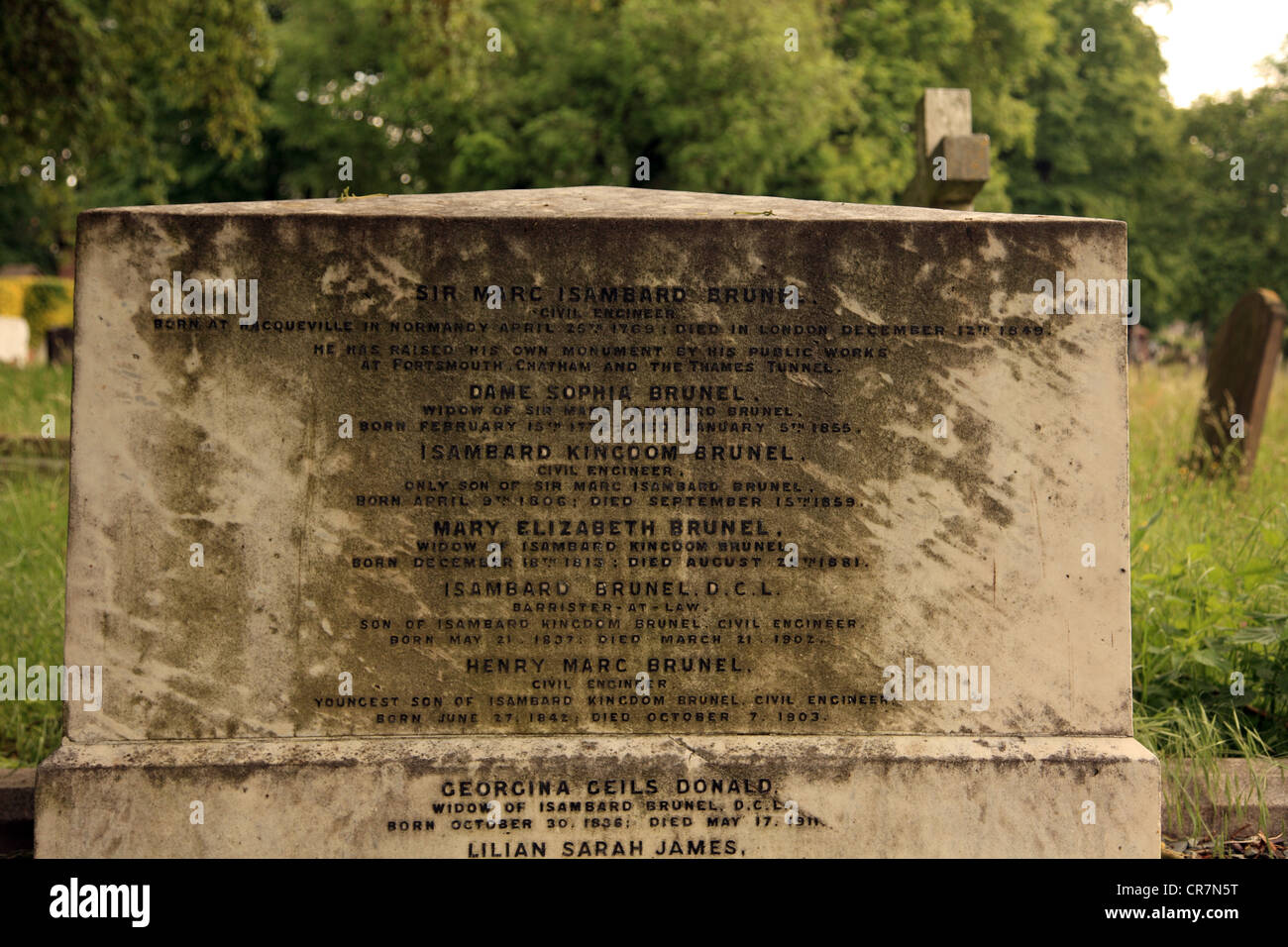 Luogo di riposo del Isambard Kingdom Brunel e la sua famiglia a Kensel cimitero verde Foto Stock