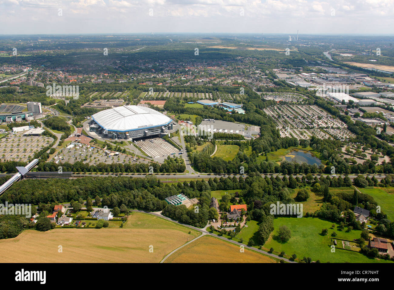 Vista aerea, Schalke Arena, S04, lo stadio di calcio di Gelsenkirchen, la zona della Ruhr, Renania settentrionale-Vestfalia, Germania, Europa Foto Stock