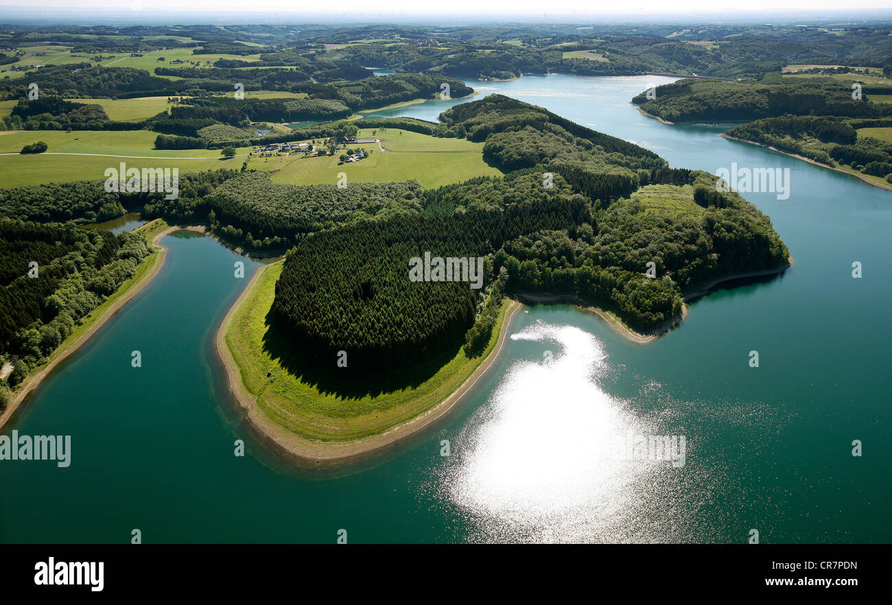 Vista aerea, Grosse Dhuenntalsperre dam, acqua potabile serbatoio, Bergisches Land regione Renania settentrionale-Vestfalia Foto Stock