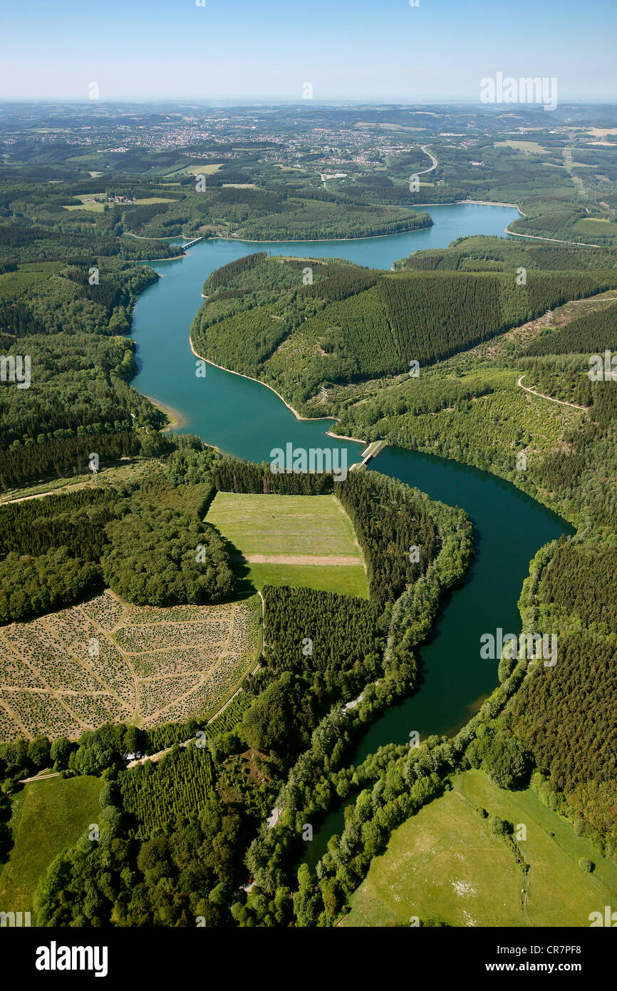 Vista aerea, Versetal Dam, massiccio renano, Luedenscheid, Herscheid, Sauerland, Renania settentrionale-Vestfalia, Germania, Europa Foto Stock