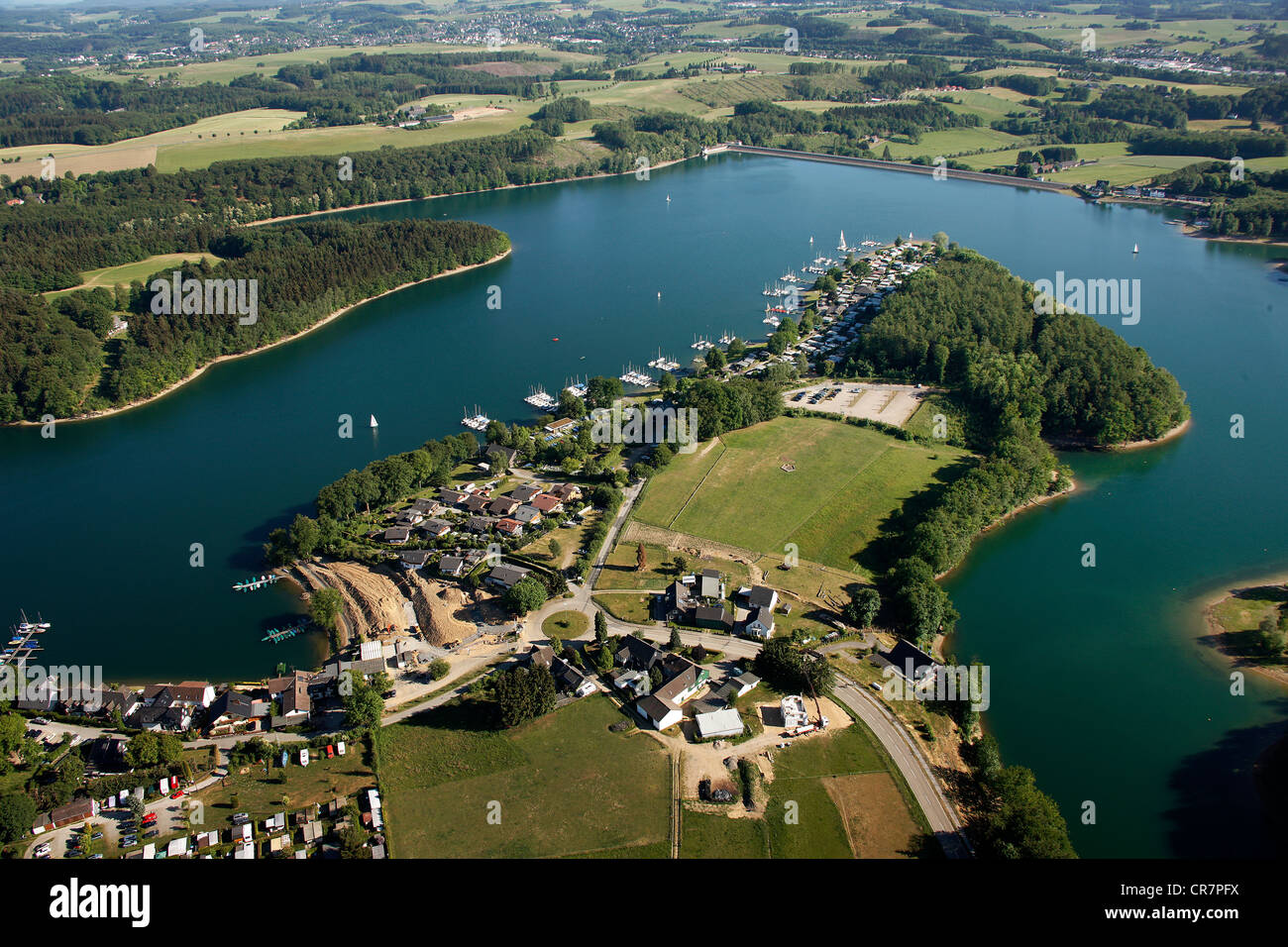 Vista aerea, Bevertalsperre dam, Hueckeswagen, Radevormwald, Oberbergischer Kreis distretto, Renania settentrionale-Vestfalia Foto Stock