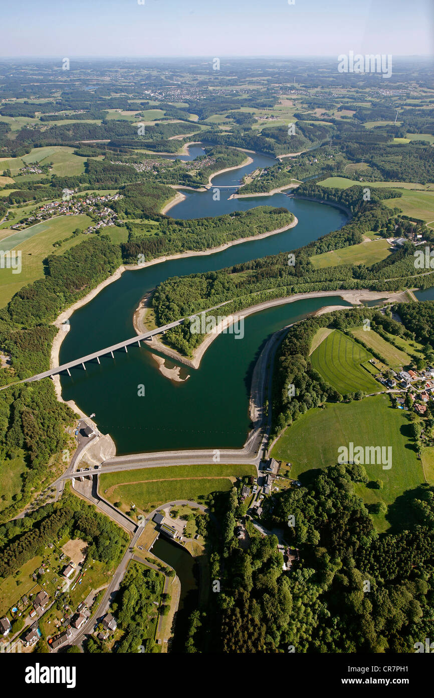 Vista aerea, Wuppertal Dam, Kraewinklerbruecke bridge, Bergisches Land, Renania settentrionale-Vestfalia, Germania, Europa Foto Stock