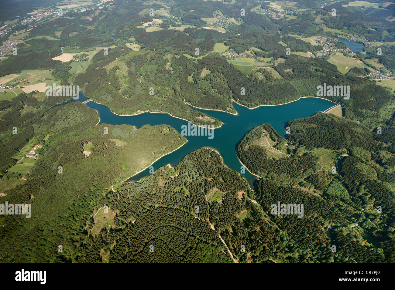 Vista aerea, Gummersbach e Meinerzhagen, Genkeltal Dam, Genkel, Grotmicke, Marienheide, Sauerland, Renania settentrionale-Vestfalia Foto Stock