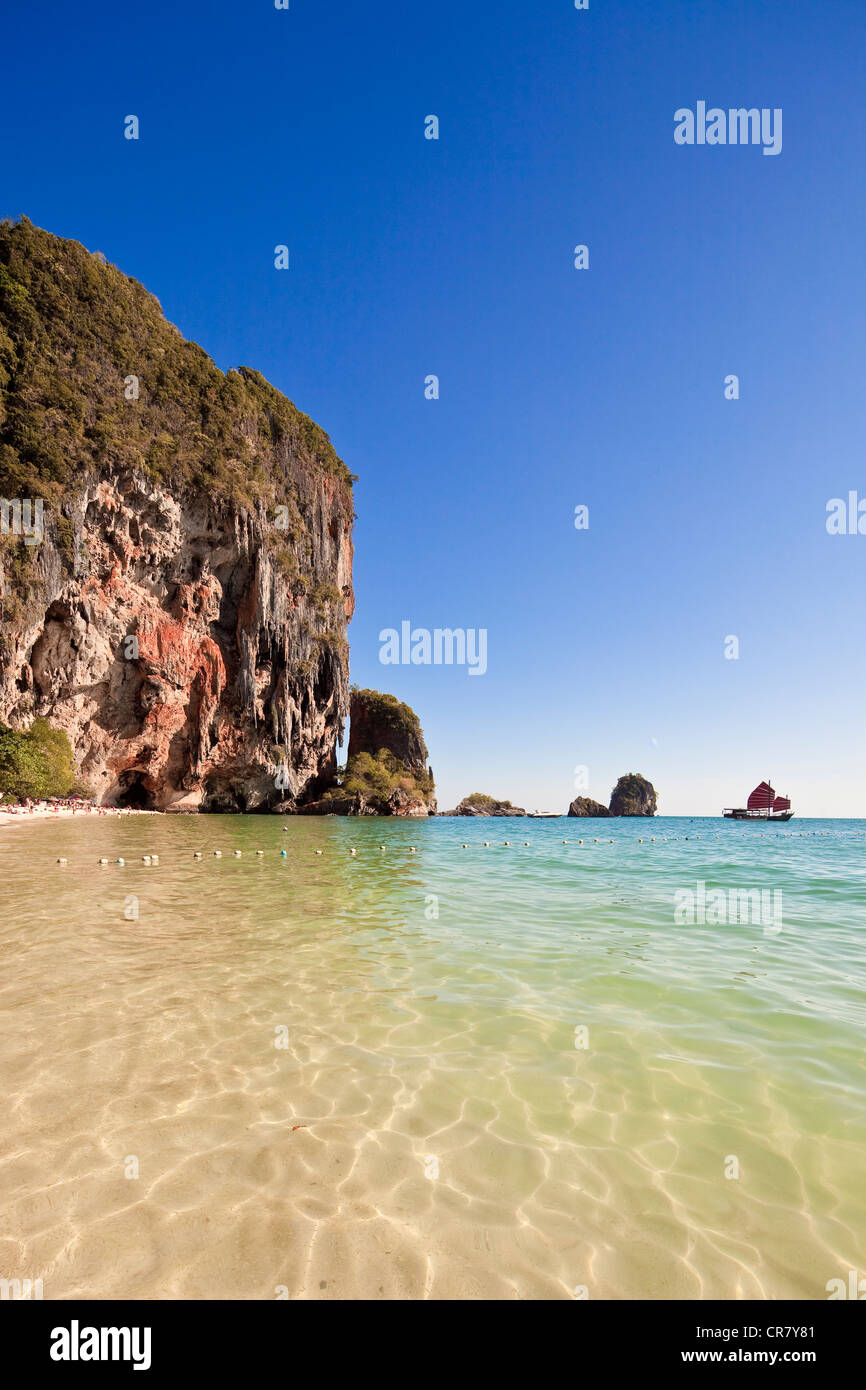 Thailandia, Provincia di Krabi, Railay, il Hat Phra Nang Beach Foto Stock