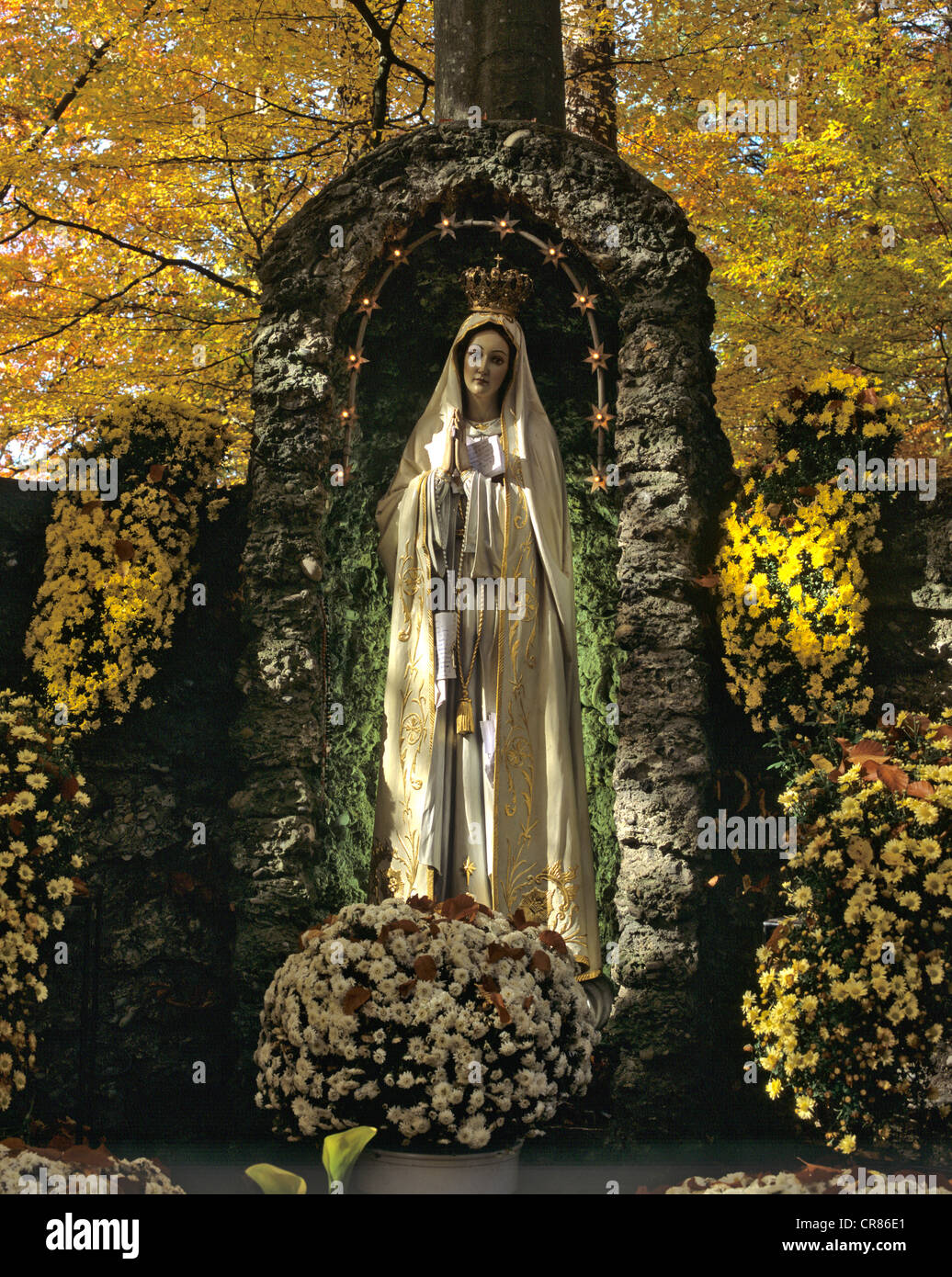 Maria Pieta un cattolico, luogo di pellegrinaggio, la statua della Madonna Addolorata, Ziemetshausen, in den Stauden, Svevia, Bavaria Foto Stock