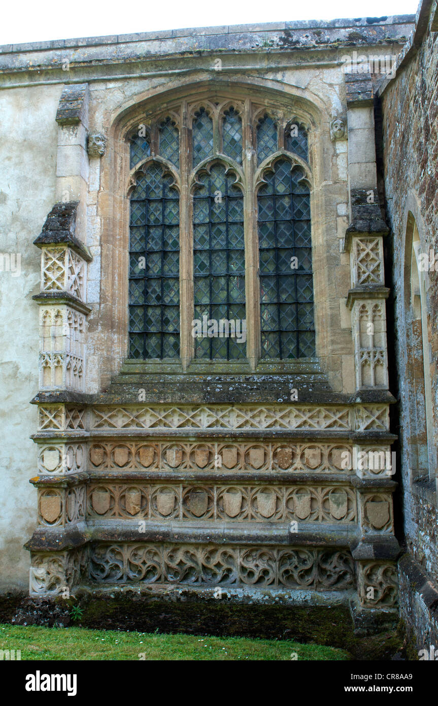 Decorazione esterna, Chiesa di Tutti i Santi, Yelvertoft, Northamptonshire, Regno Unito Foto Stock