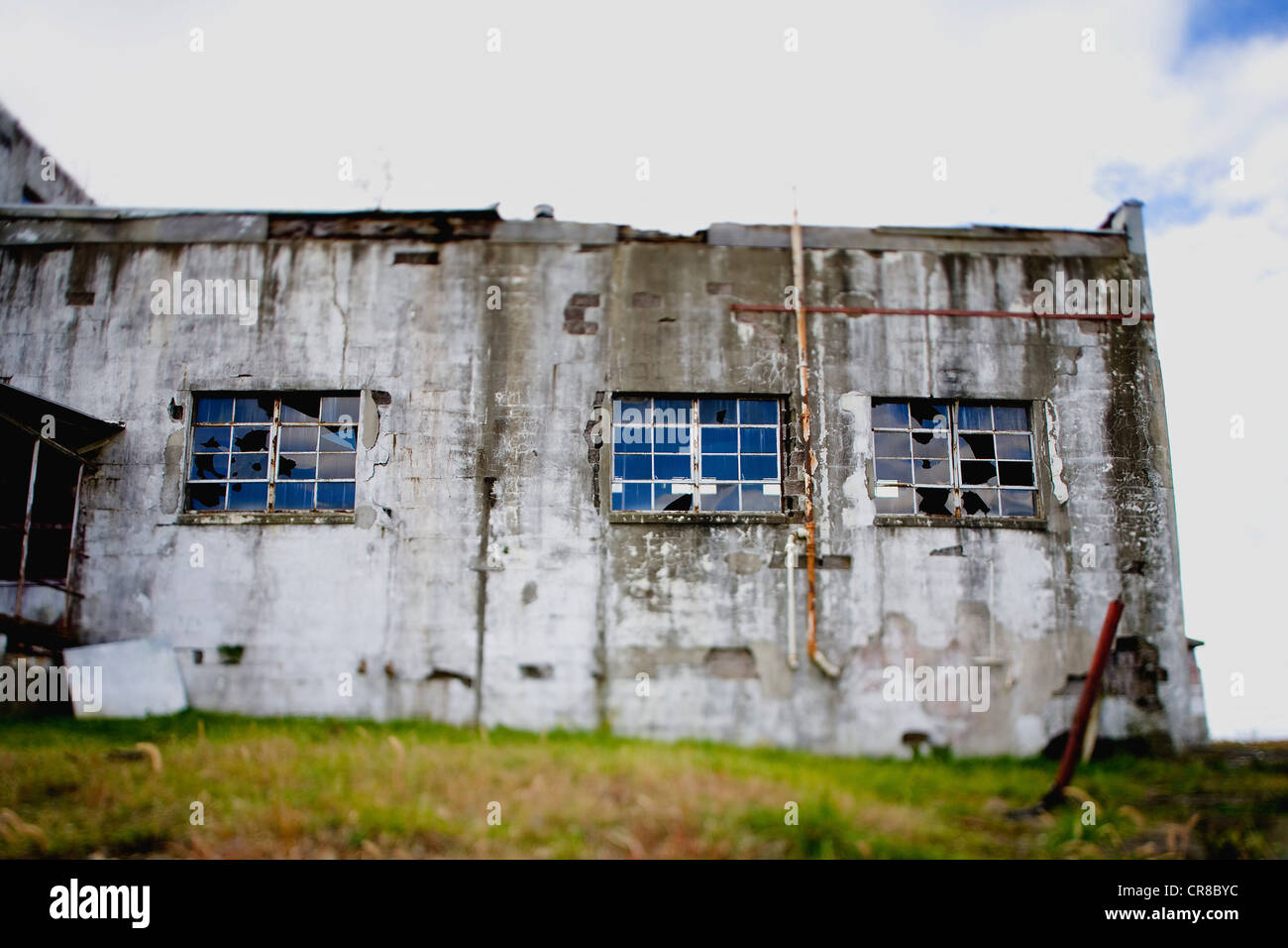 Scorrere verso il basso nello stabilimento di trasformazione girato poco prima della demolizione, tilt shift Foto Stock