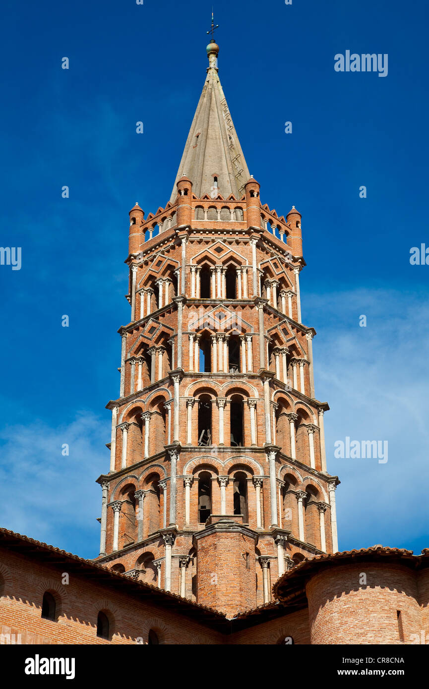 Francia, Haute Garonne, Tolosa, un arresto su El Camino de Santiago, Saint Sernin Basilica Foto Stock