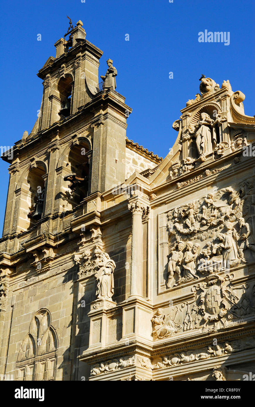 Spagna, Andalusia, provincia di Jaén, Ubeda, città patrimonio mondiale dell'UNESCO, Vazquez de Molina Square, St Marie Chiesa Foto Stock