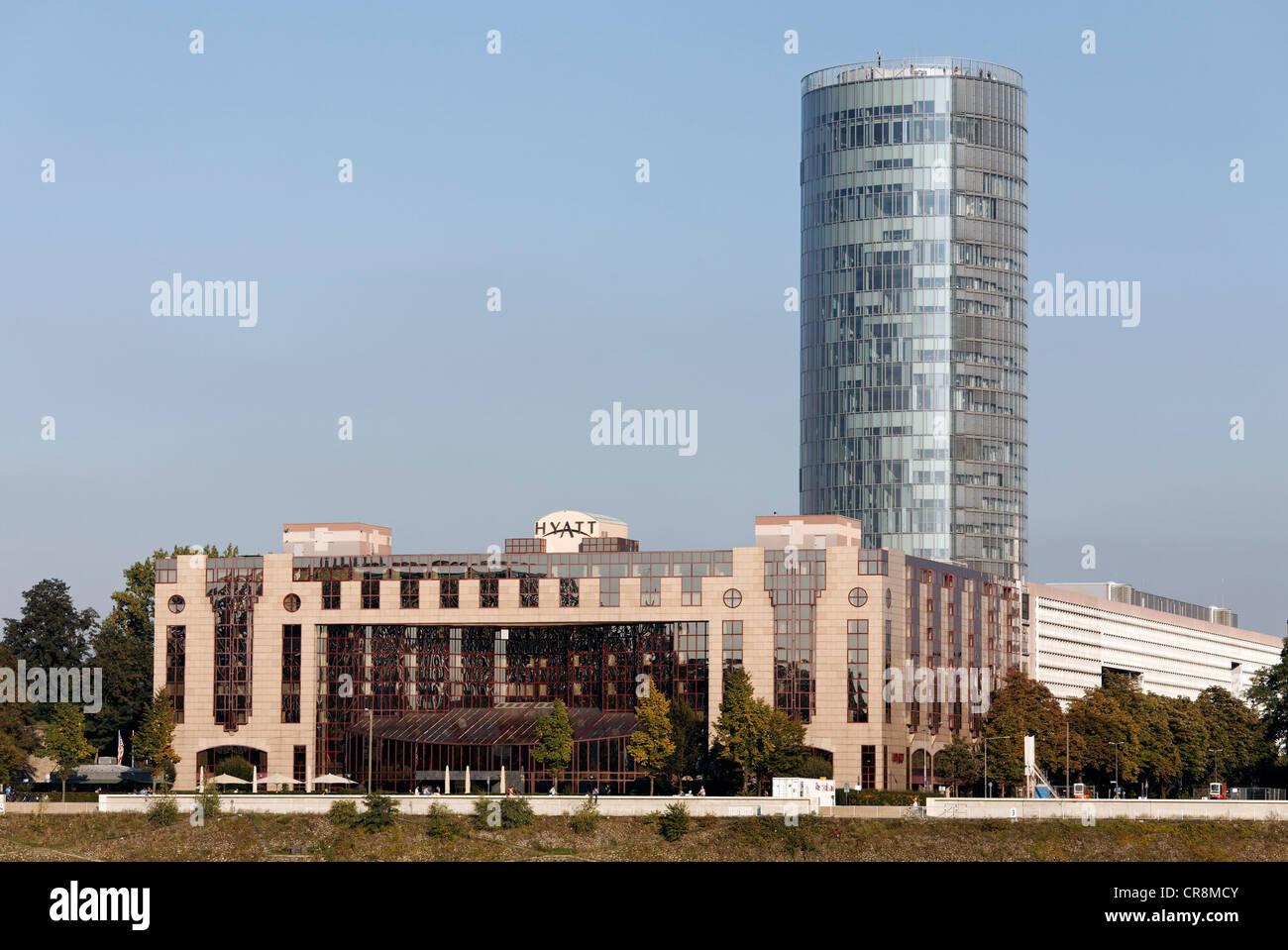Hotel Hyatt e KoelnTriangle grattacielo, Colonia, nella Renania settentrionale-Vestfalia, Germania, Europa Foto Stock