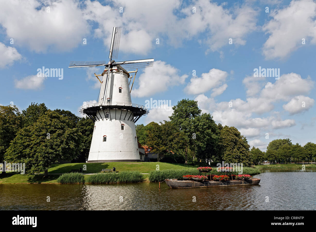 Storico mulino a vento olandese de Hoop, Middelburg, Walcheren, Zeeland, Paesi Bassi, Europa Foto Stock