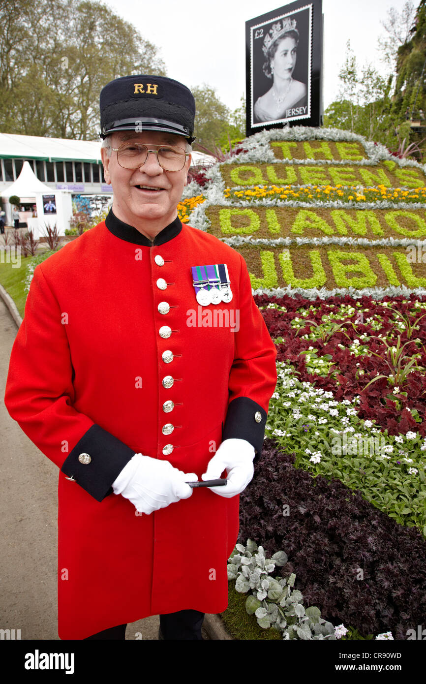 Chelsea pensionati al Chelsea Flower Show London REGNO UNITO Foto Stock