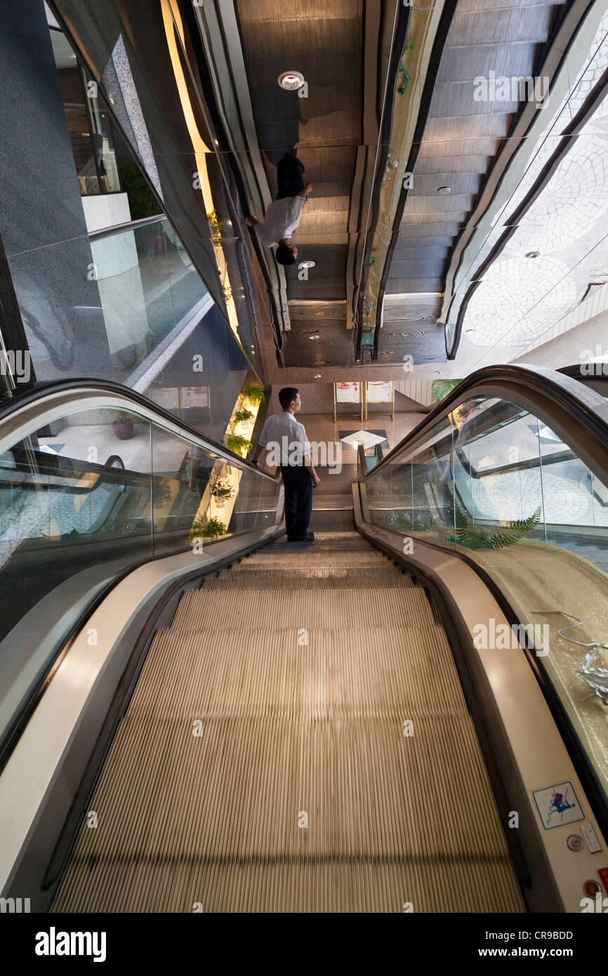 Escalator in City View Hotel, Hong Kong Foto Stock