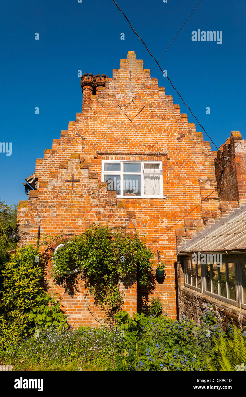 Il frontone di un cottage di campagna in Suffolk , Inghilterra , Inghilterra , Regno Unito Foto Stock