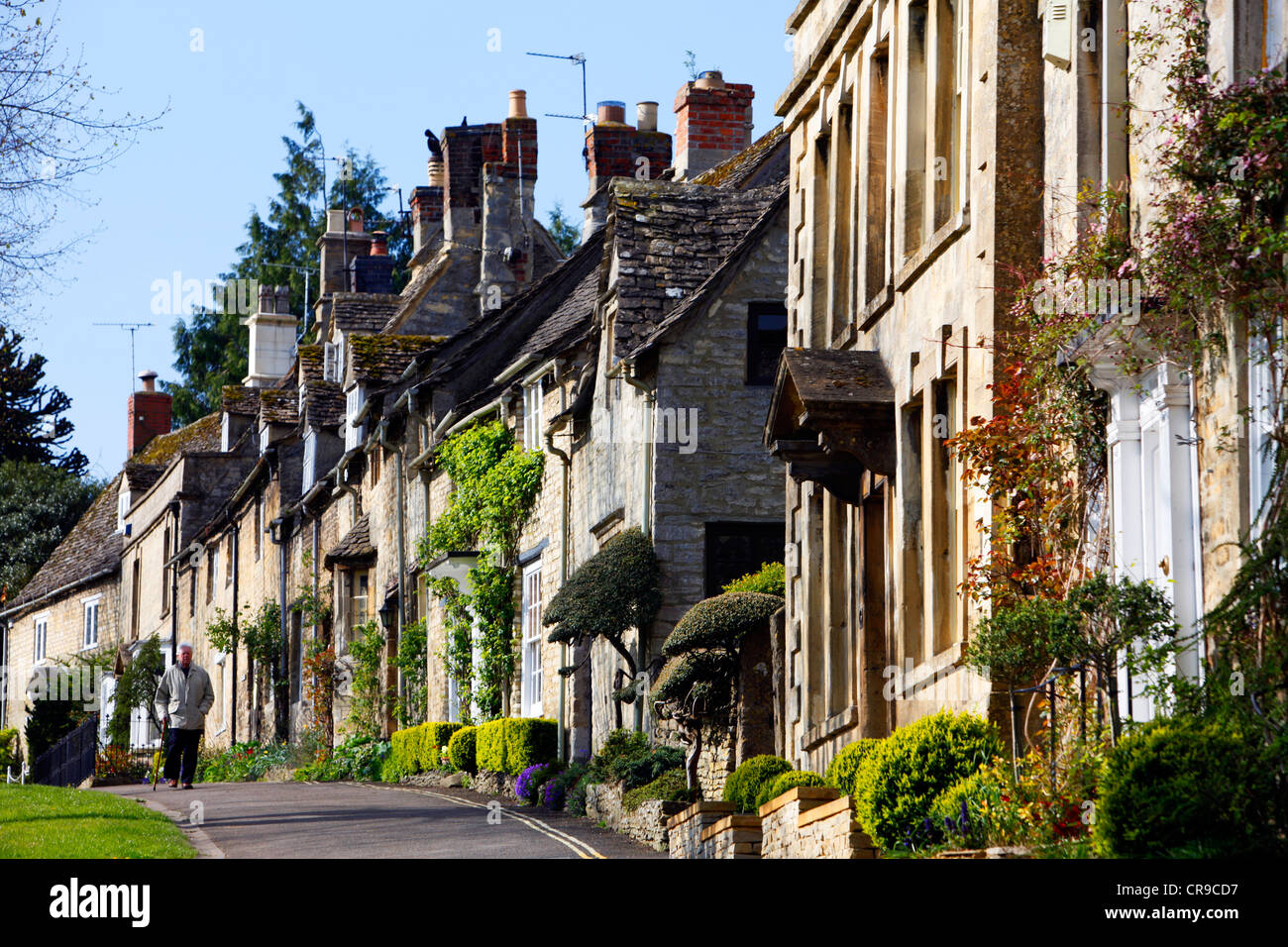 Burford, una piccola città sul Fiume Windrush nel Cotswold Hills, coniata da antiche case di pietra. Burford, Oxfordshire, Regno Unito, Foto Stock