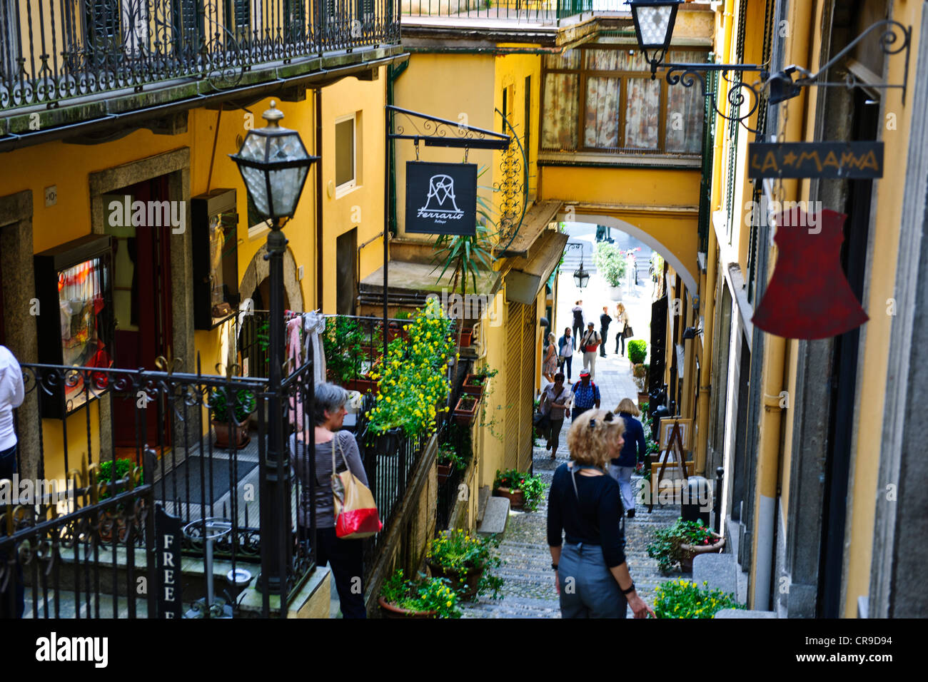 Bellagio,Lago di attraversamento,alberghi,ristoranti sul fronte,vicoli,negozi,vista lago, giardino,Lago di Como,laghi italiani,Italia Foto Stock