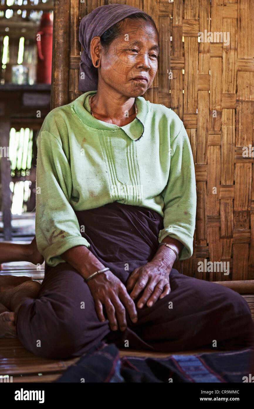 Mento etnica donna myanmar Foto Stock