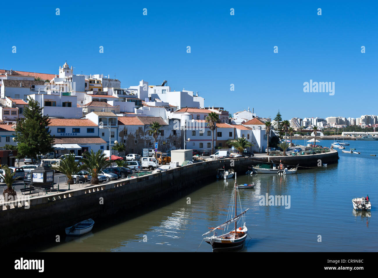 Europa Portogallo, Algarve, Ferragudo Harbour Foto Stock