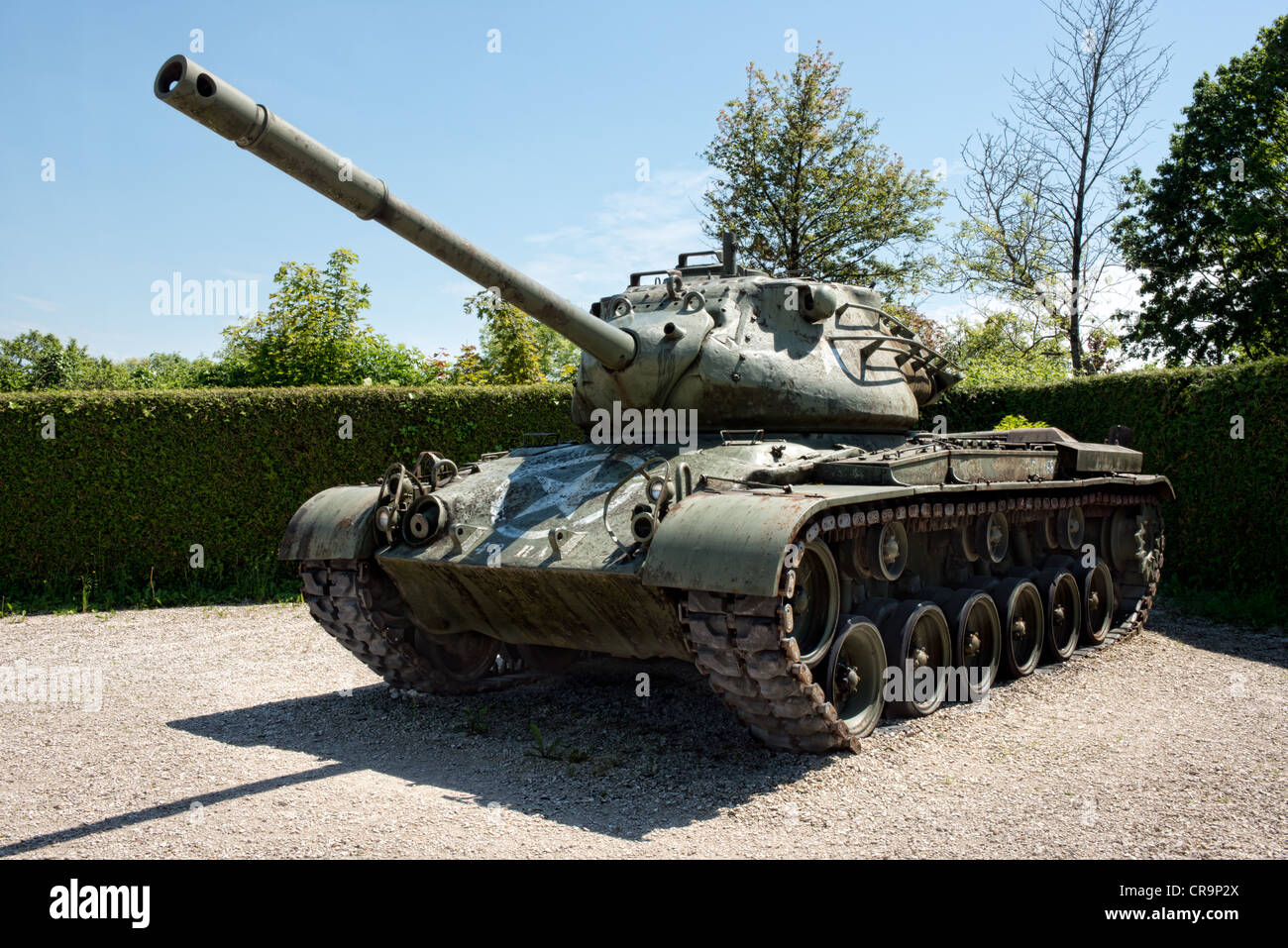 Un Americano M47 Patton serbatoio a sinistra nel villaggio francese di Valmy Foto Stock