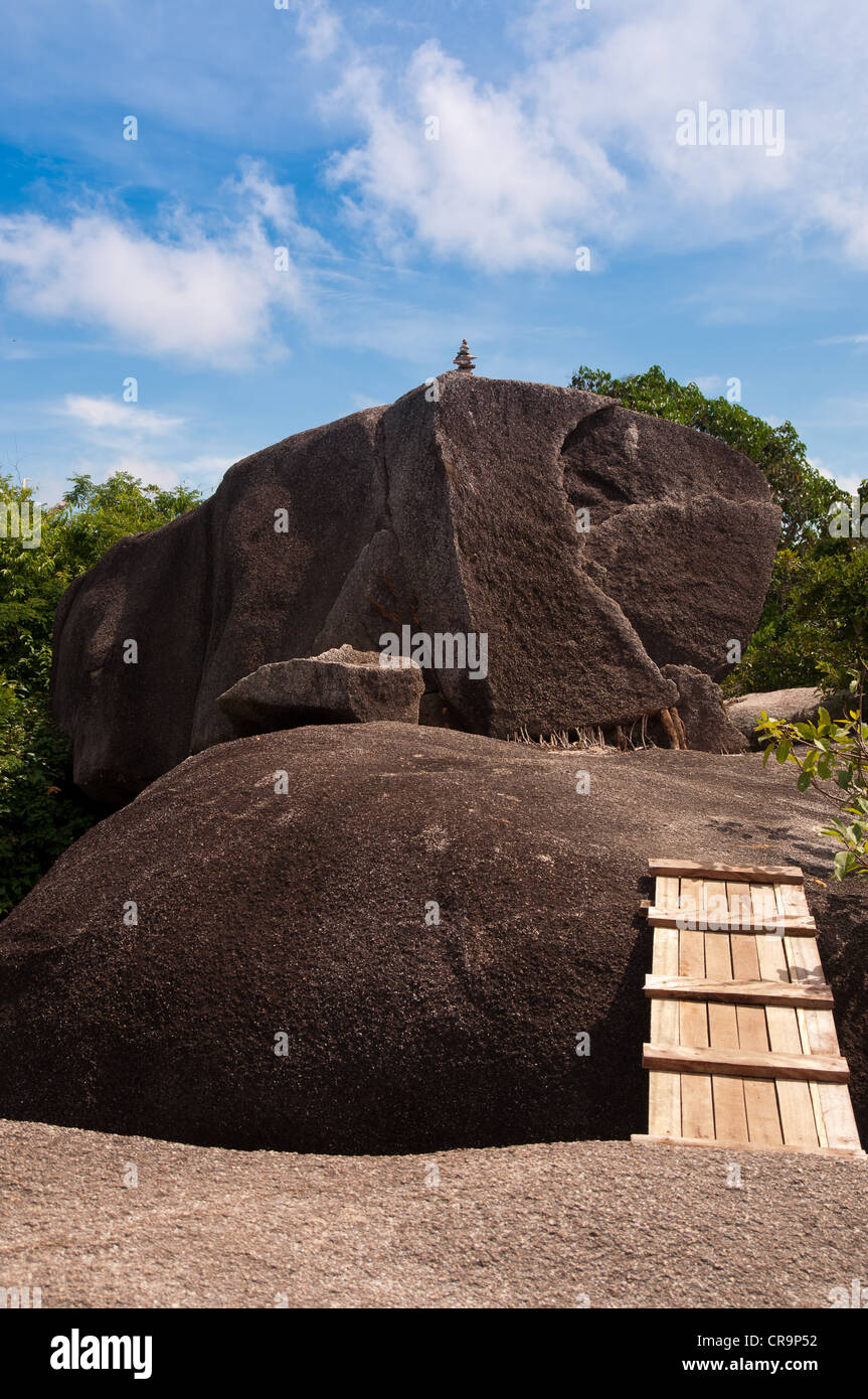 Rocce e ciottoli su Roccia Vela hill su Ko Similan #8 Foto Stock