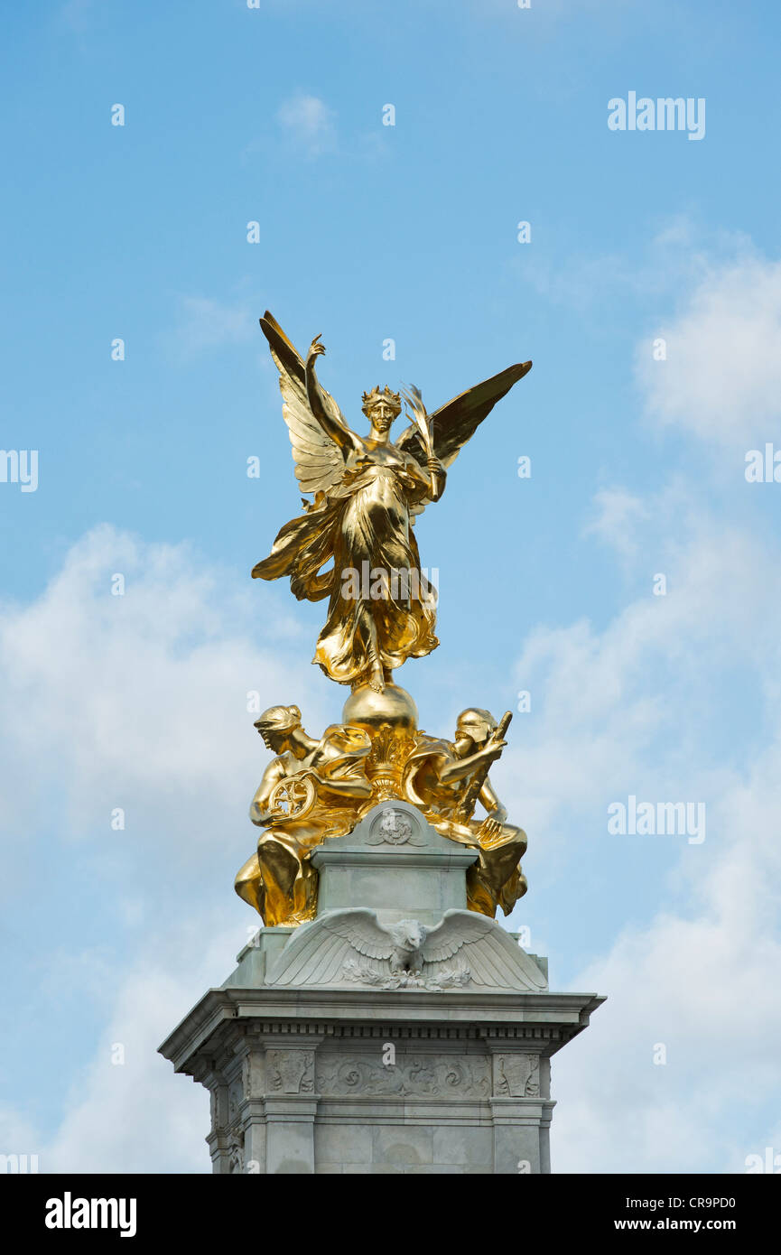 Victoria Memorial di fronte a Buckingham Palace. London Inghilterra England Foto Stock