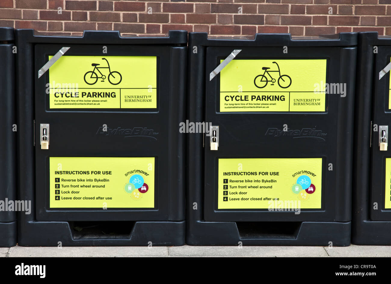 Armadietti di ciclo, Università di Birmingham campus, Birmingham, Inghilterra, Regno Unito Foto Stock